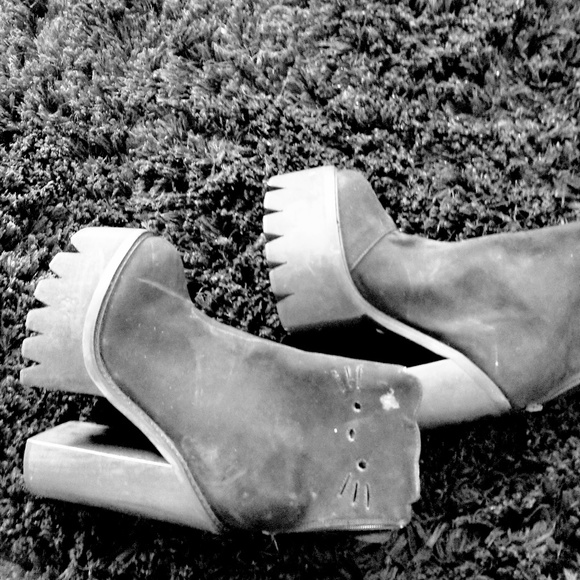 💕Jeffrey campbell chunky boots, hello kitty, 9 - Picture 4 of 8
